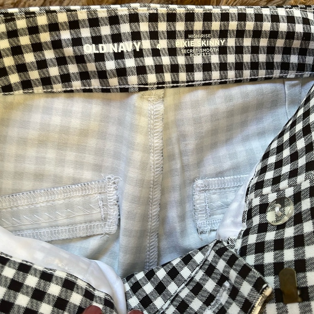 OLD NAVY Pixie Skinny High-Rise